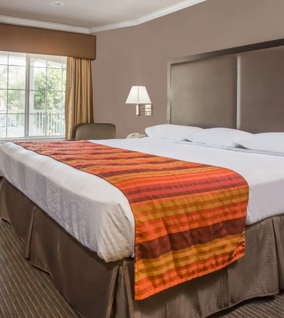 TAKE A CLOSER LOOK TO SEE WHY YOU NEED TO BOOK YOUR STAY AT Signature Inn Mountain View